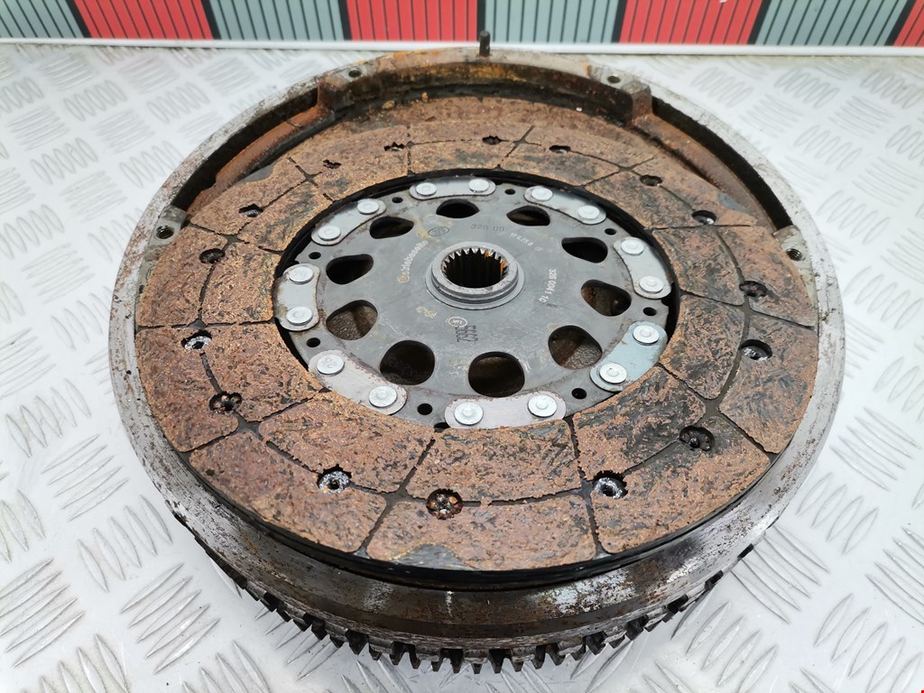 Маховик (демпфер сцепления) HYUNDAI Terracan 2001-2006