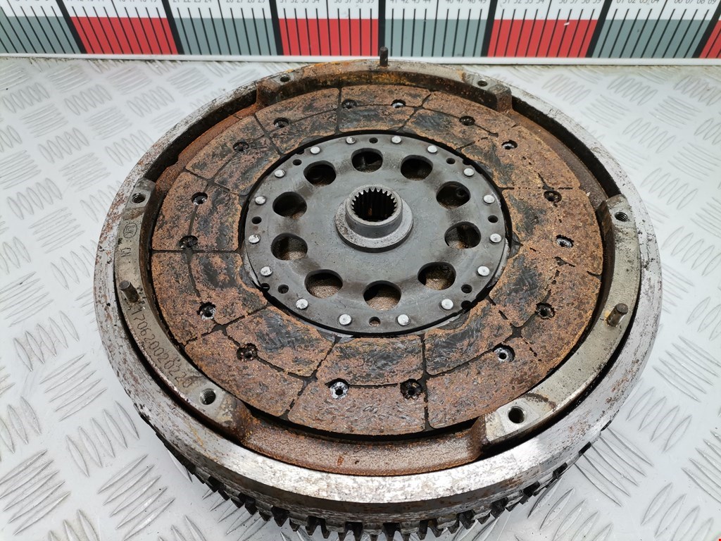 Маховик (демпфер сцепления) HYUNDAI Terracan 2001-2006