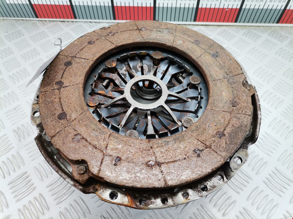 Маховик (демпфер сцепления) HYUNDAI Terracan 2001-2006