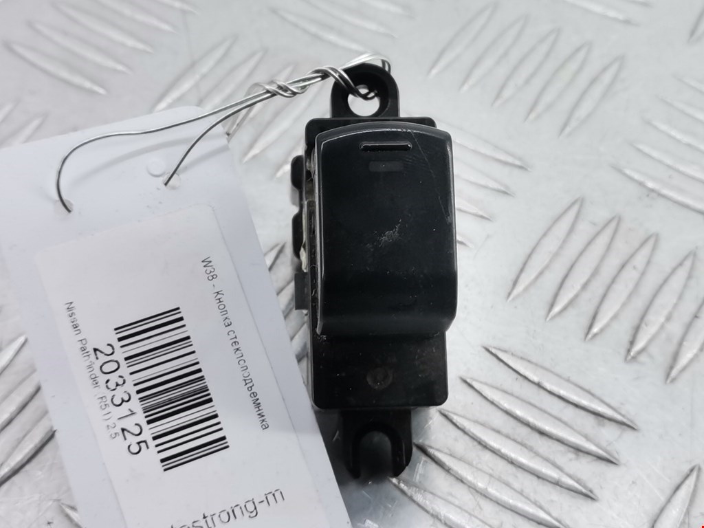 Кнопка стеклоподъемника NISSAN Pathfinder R51M 2004-2014