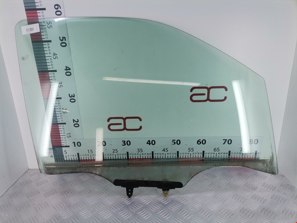 Стекло двери передней правой Nissan Pathfinder (R51) (2004-2014)