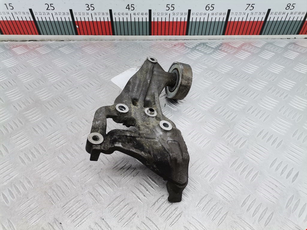 Кронштейн генератора MITSUBISHI Outlander GF0W 2012-н.в.