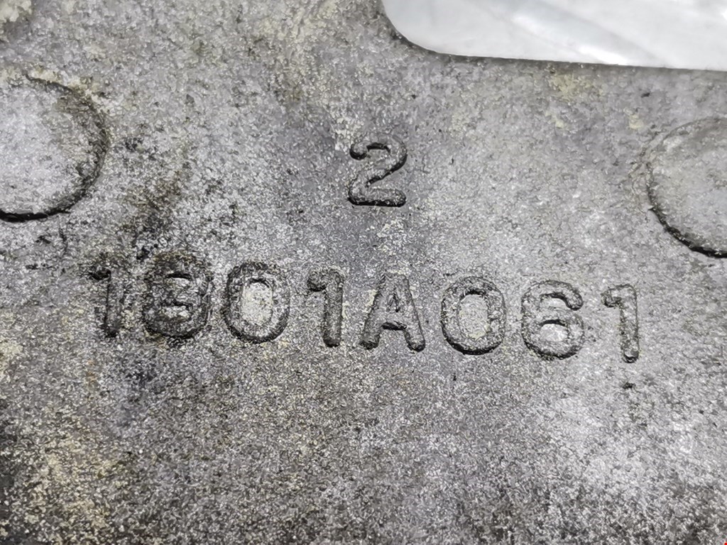 Кронштейн генератора MITSUBISHI Outlander GF0W 2012-н.в.