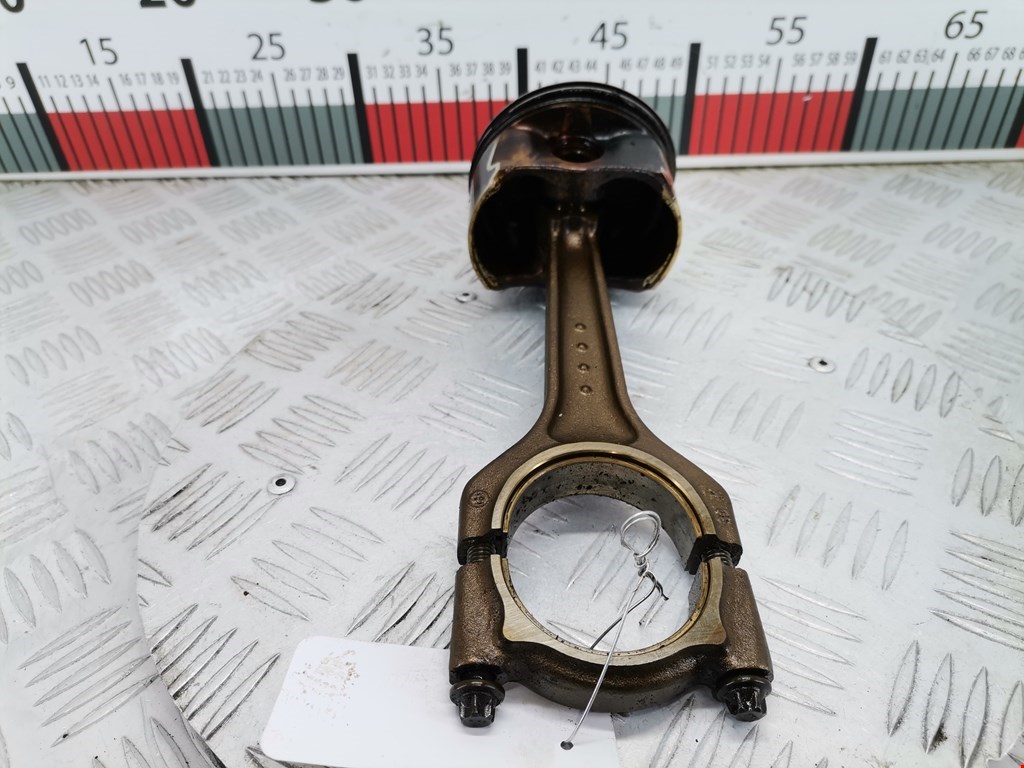 Поршень с шатуном BMW 1er E81\E87 2004-2011