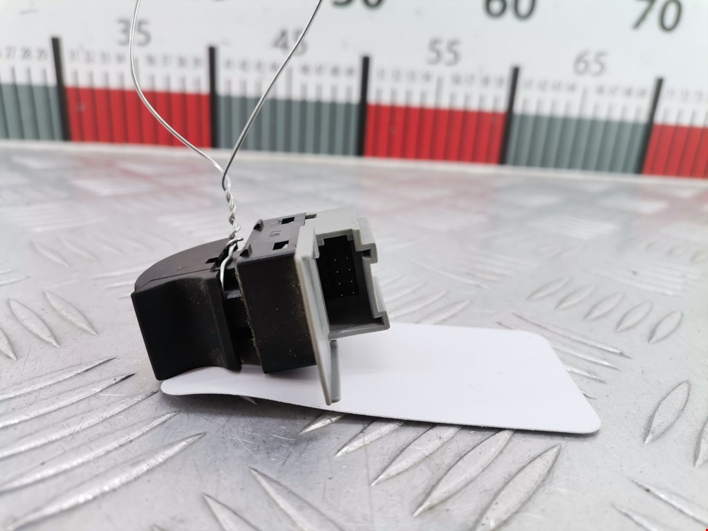 Кнопка стеклоподъемника AUDI A3 8L 1996-2003