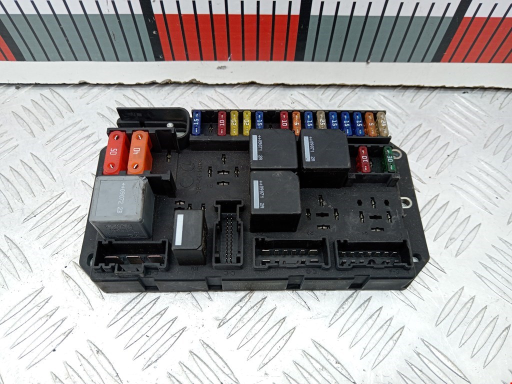 Датчик уровня в бачок омывателя LAND ROVER Range Rover 2002-2012