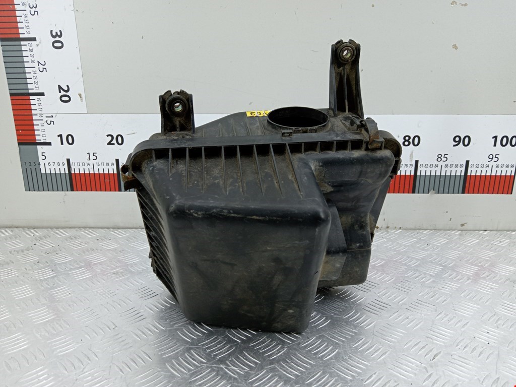 Корпус воздушного фильтра KIA Sorento 2002-2009