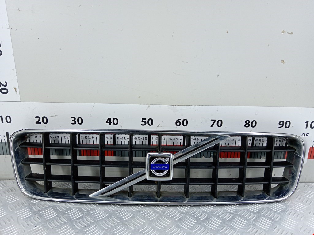 Решетка радиатора VOLVO XC90 2002-2014
