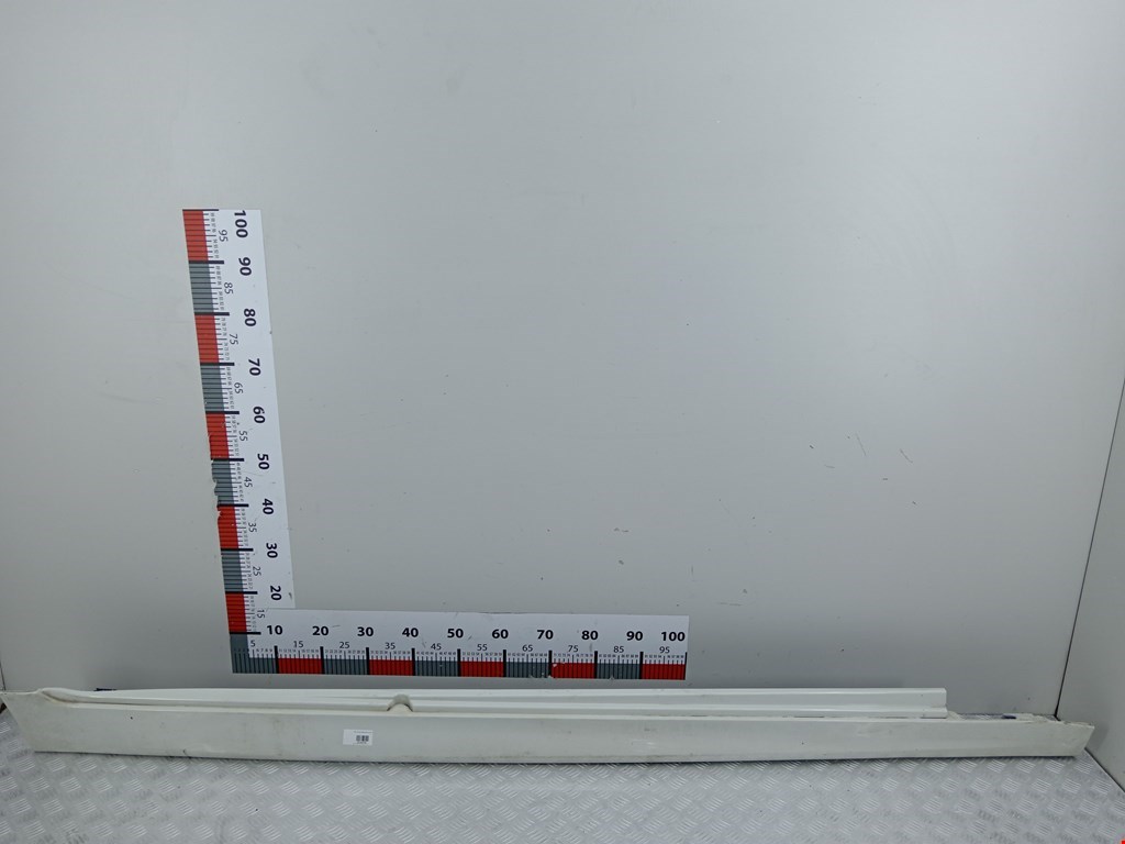 Накладка декоративная на порог правая BMW 5-Series (F07/F10/F11/F18) (2009-2017)