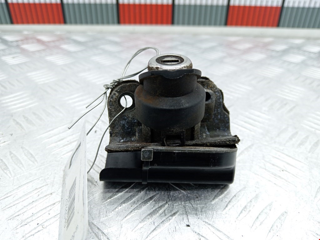 Вставка замка багажника BMW 7er 7 серия E65/E66 2001-2008