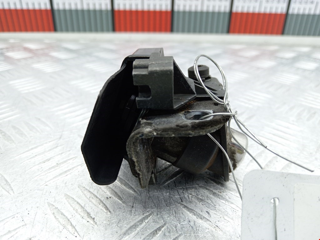 Вставка замка багажника BMW 7er 7 серия E65/E66 2001-2008