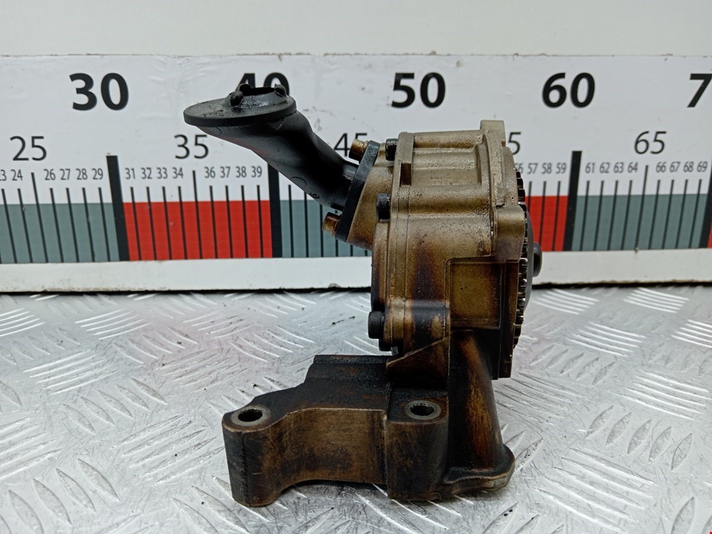 Насос масляный VOLKSWAGEN Touran 2003-2010