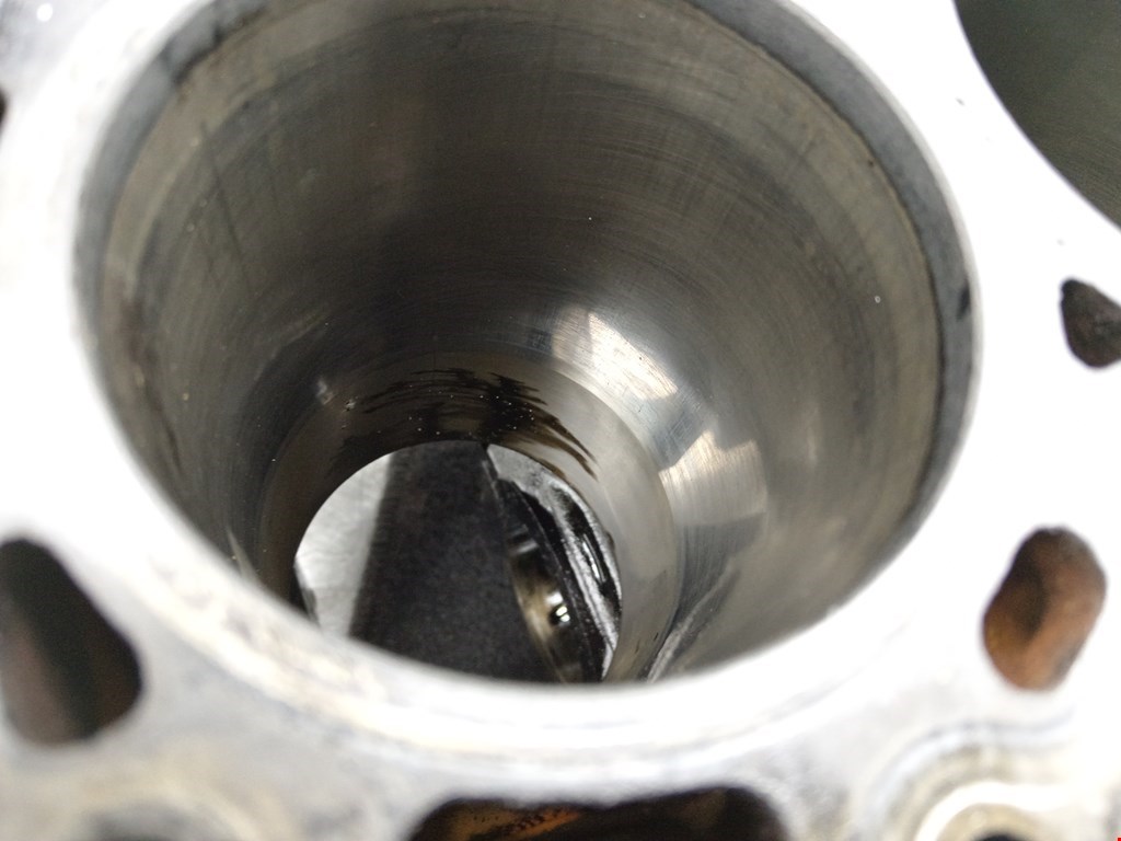 Блок цилиндров FORD Transit 2000-2006