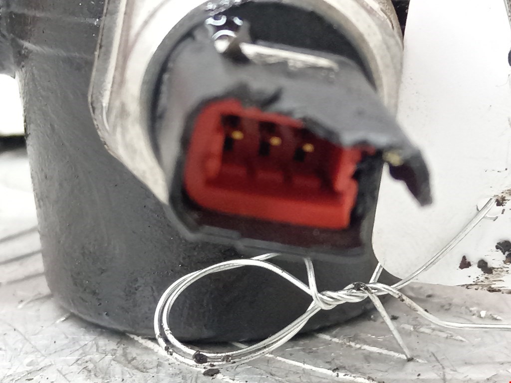 Датчик давления топлива FORD Mondeo IV 2007-2015