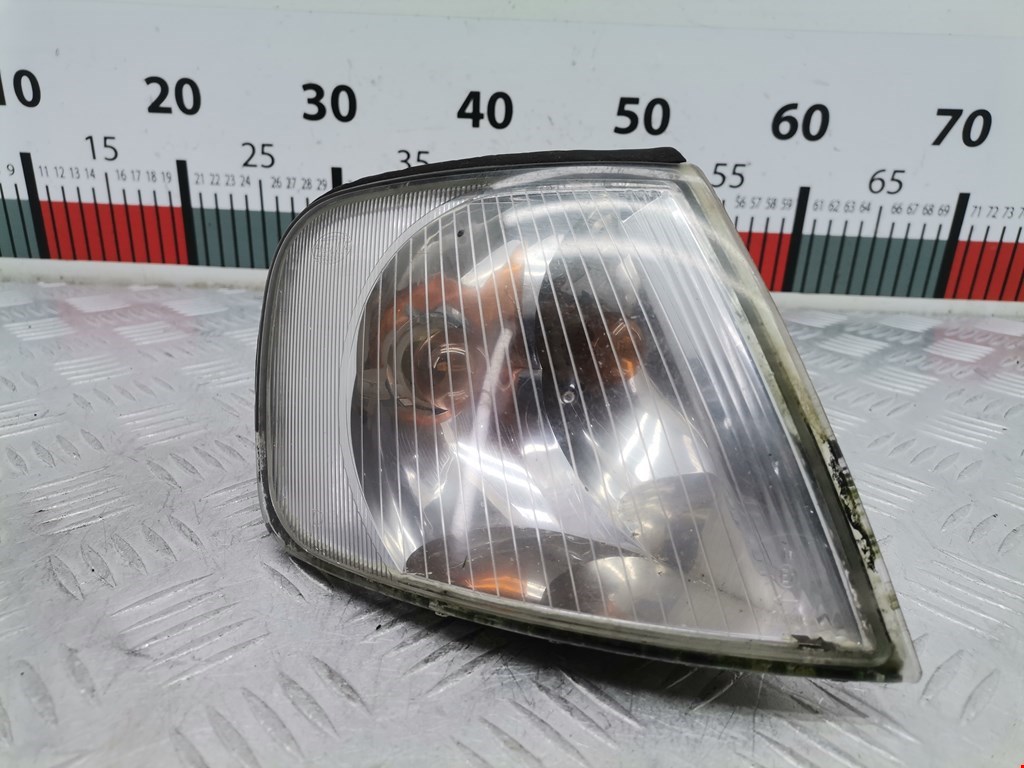 Указатель поворота (поворотник) правый Audi A3 8L (1996-2003)