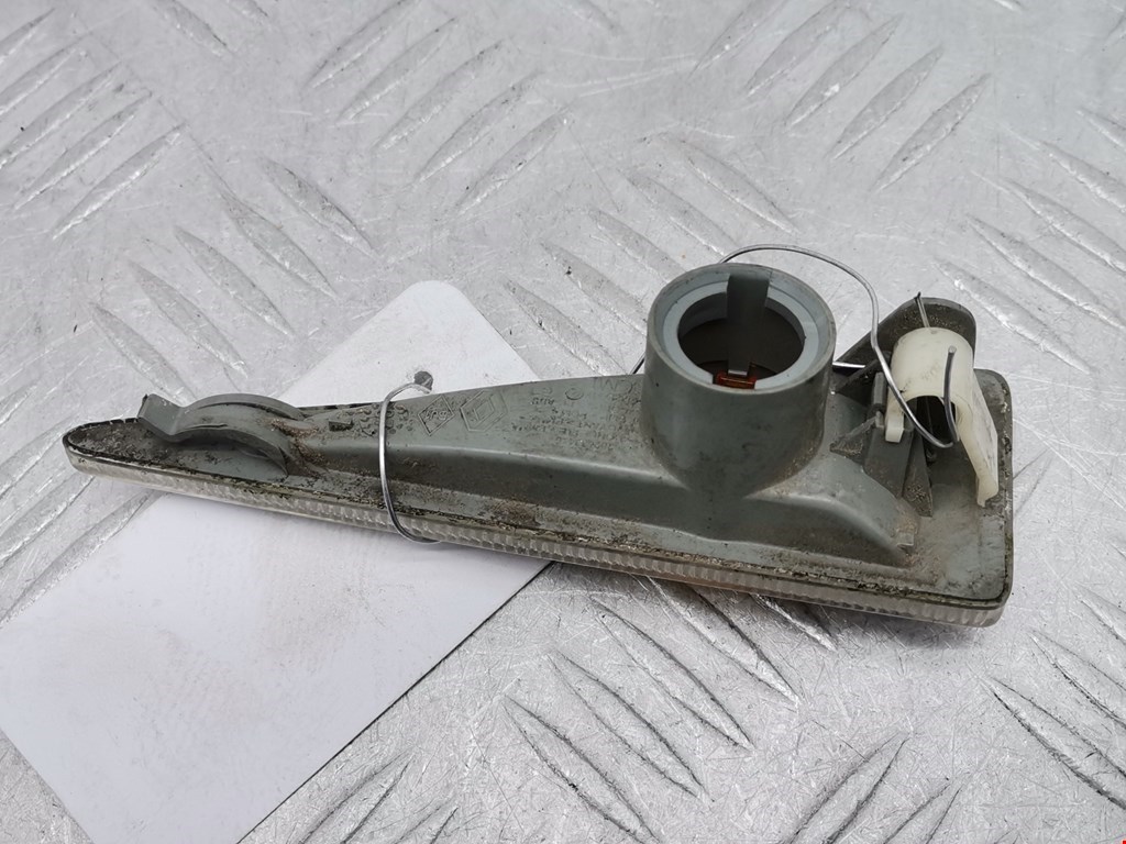 Повторитель на крыло RENAULT Scenic II 2003-2010