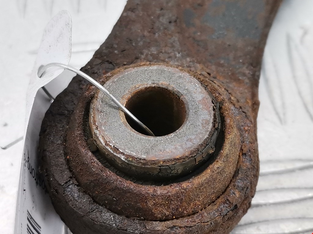 Рычаг задний правый VOLVO V60 2010-2018