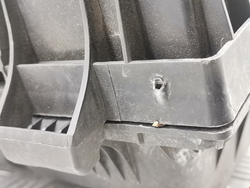 Корпус воздушного фильтра SEAT Alhambra 1996-2010