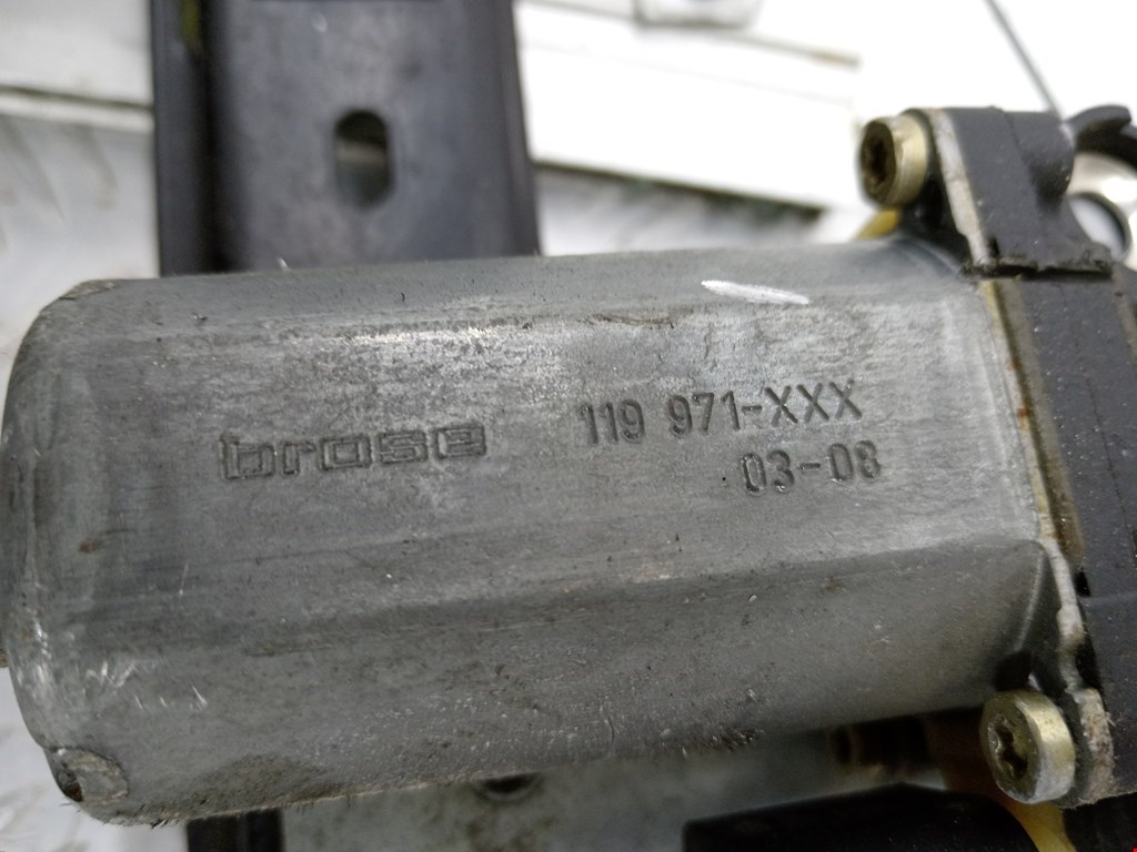 Стеклоподъемник задний правый VOLVO XC90 2002-2014