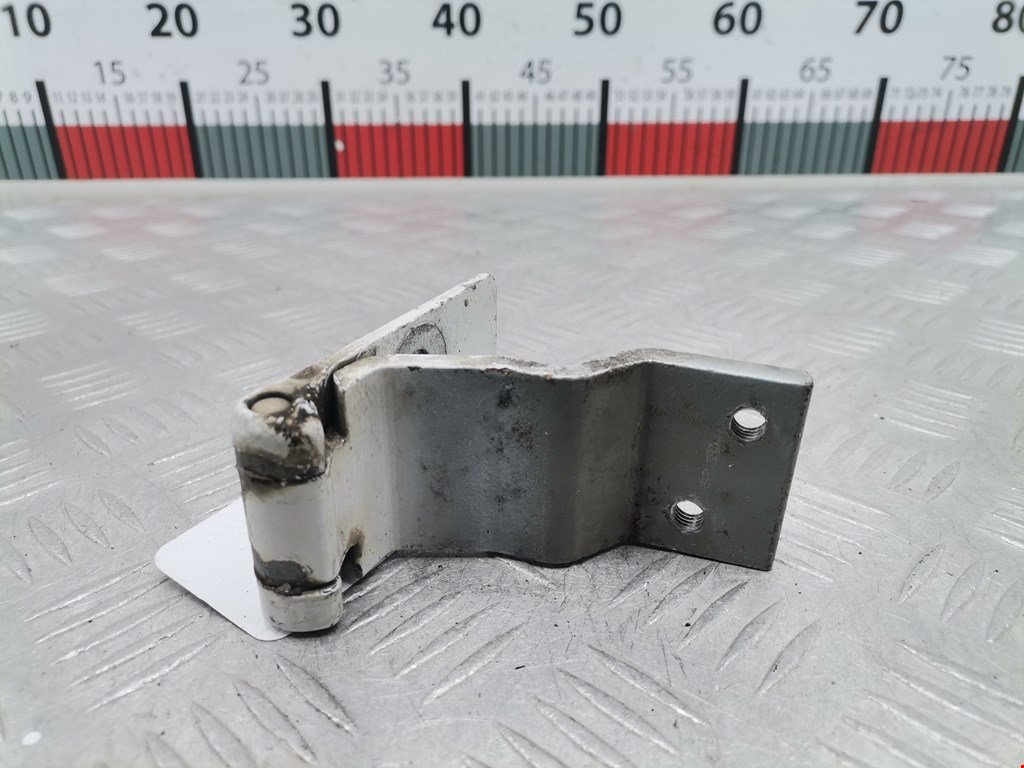 Петля двери распашной Opel Combo C (2001-2011)