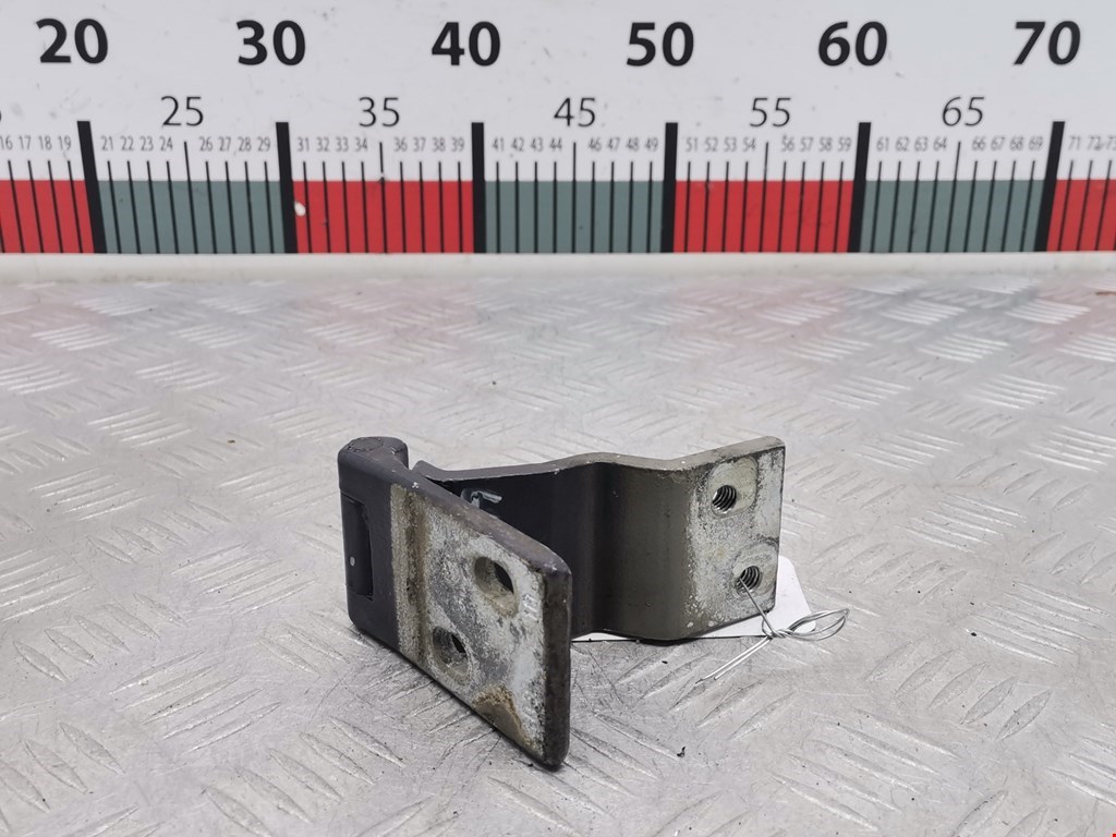 Петля двери распашной Opel Combo C (2001-2011)