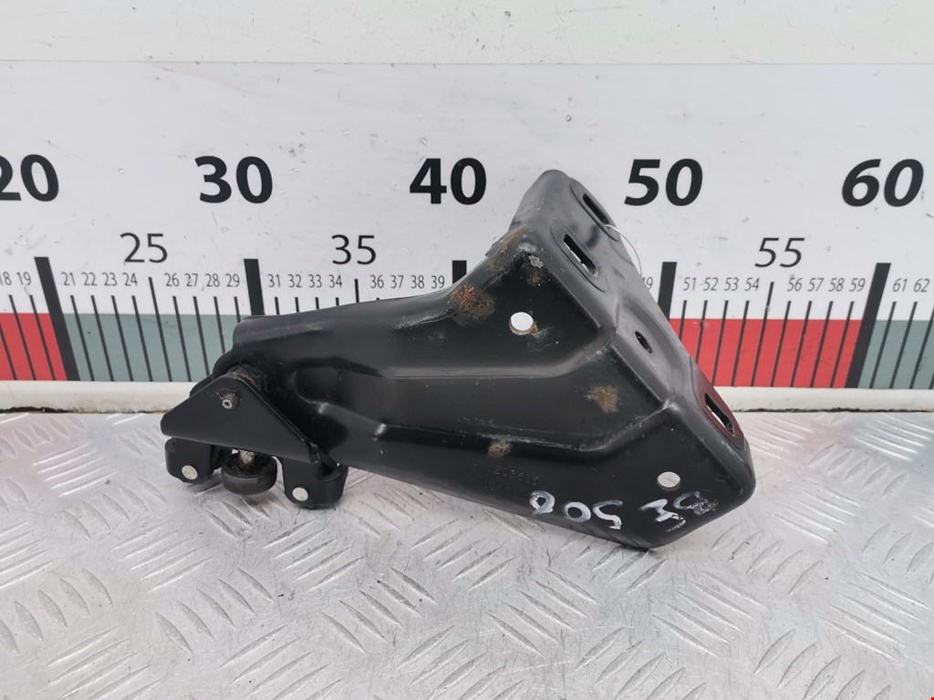 Ролик двери сдвижной (левый/правый средний верхний/нижний) OPEL Combo C 2001-2011