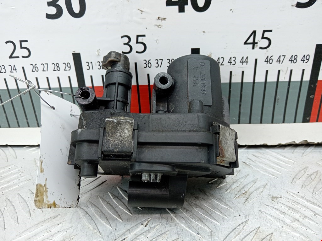 Сервопривод (электропривод моторчик привода) заслонок впускного коллектора Opel Insignia 1 (2008-2017)