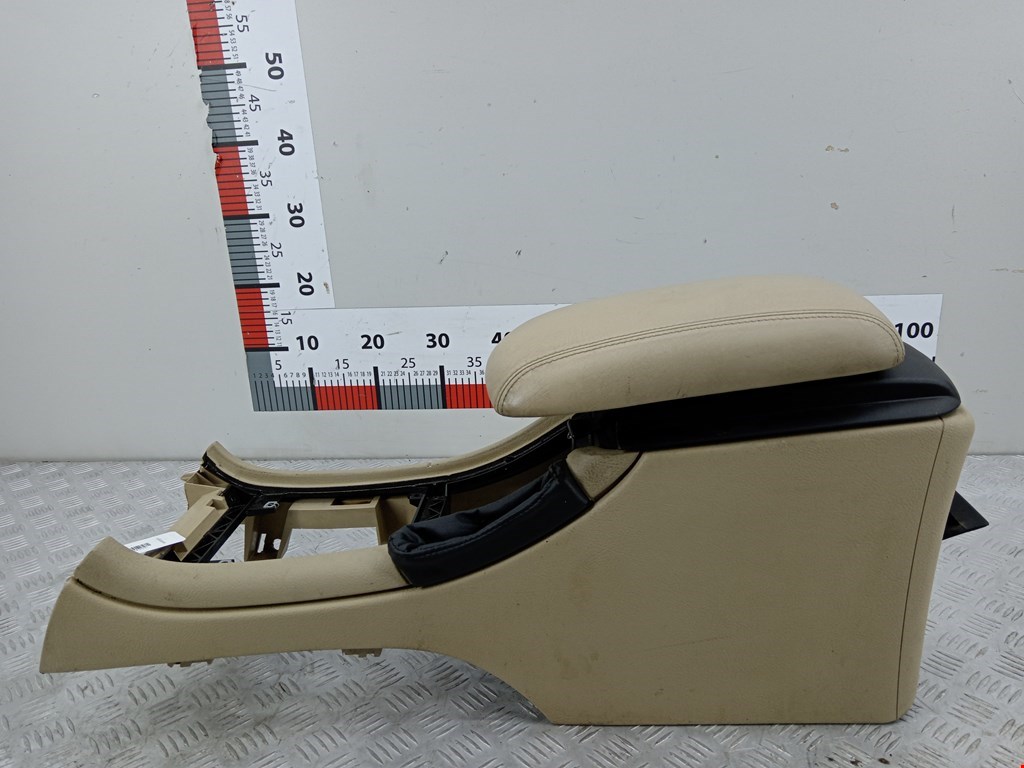 Подлокотник в салон PEUGEOT 607 2000-2010