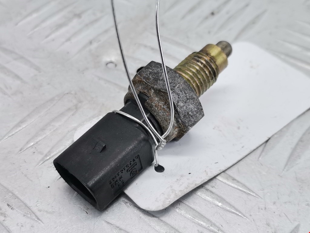 Датчик включения заднего хода VOLKSWAGEN Golf IV 1997-2003