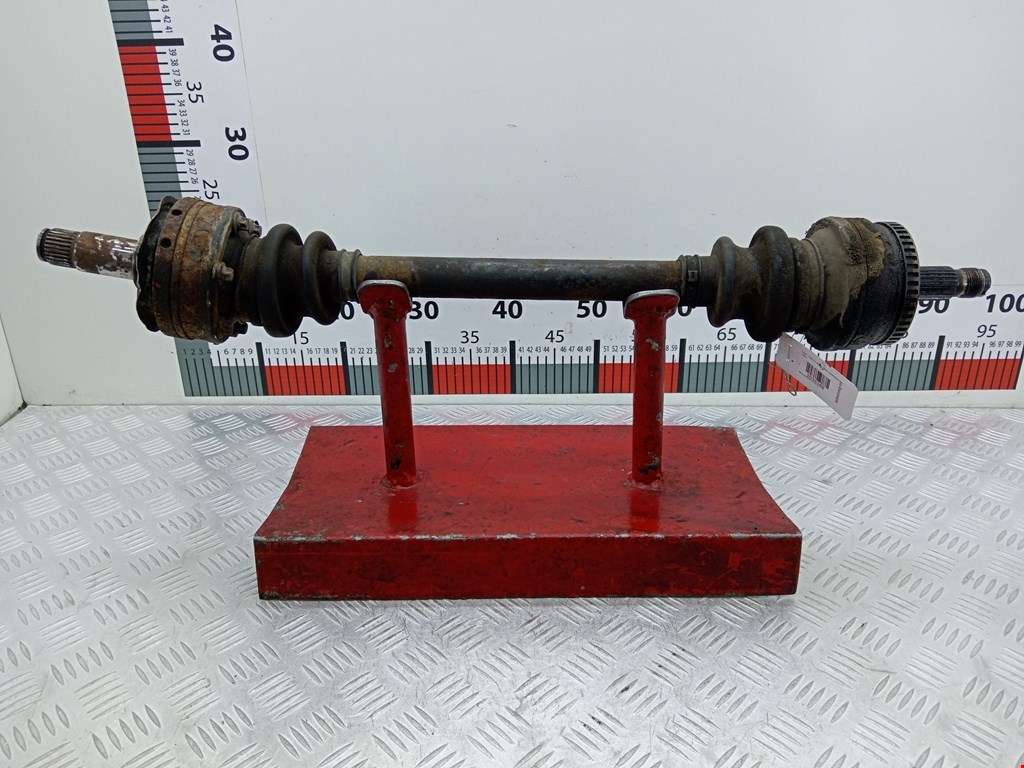 Полуось задняя левая (приводной вал шрус) Mercedes SLK-Class (R170) (1996-2004)