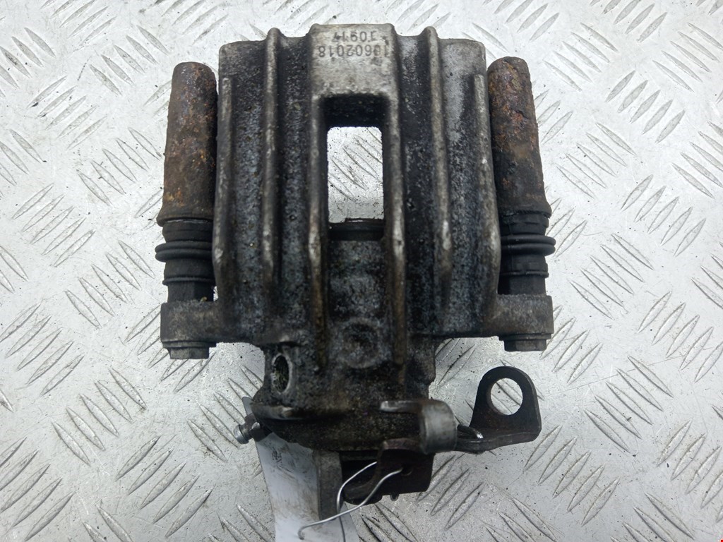 Суппорт задний правый Audi A3 8L (1996-2003)