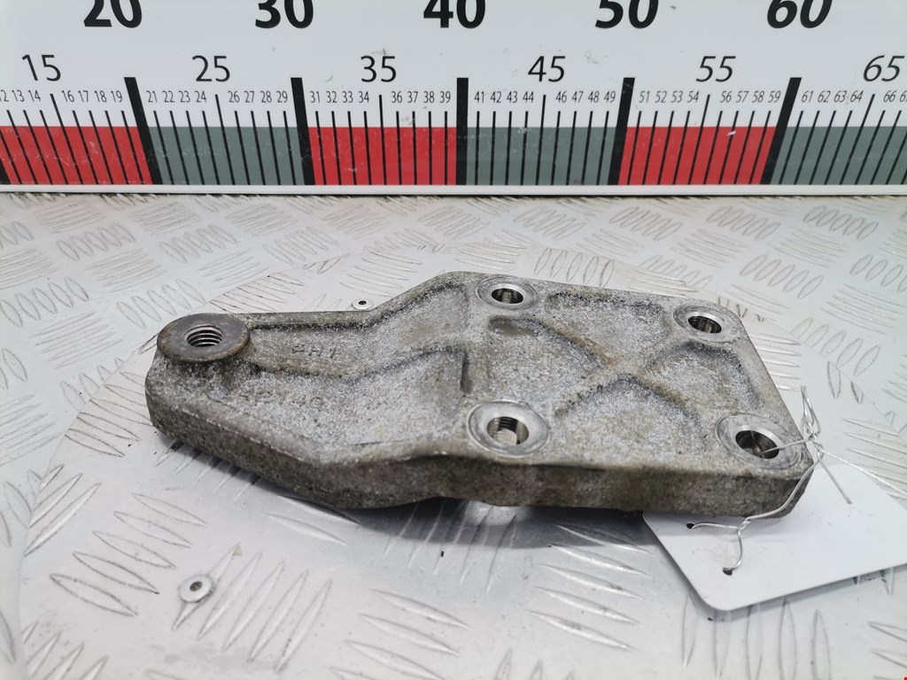 Кронштейн редуктора TOYOTA RAV 4 XA30 2006-2012