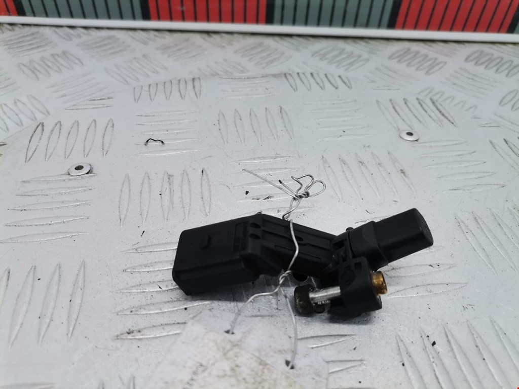 Датчик положения коленвала AUDI A3 8P 2003-2013