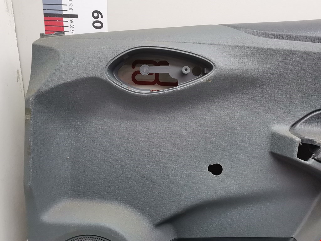 Обшивка двери передняя правая FORD KA 2009-2016