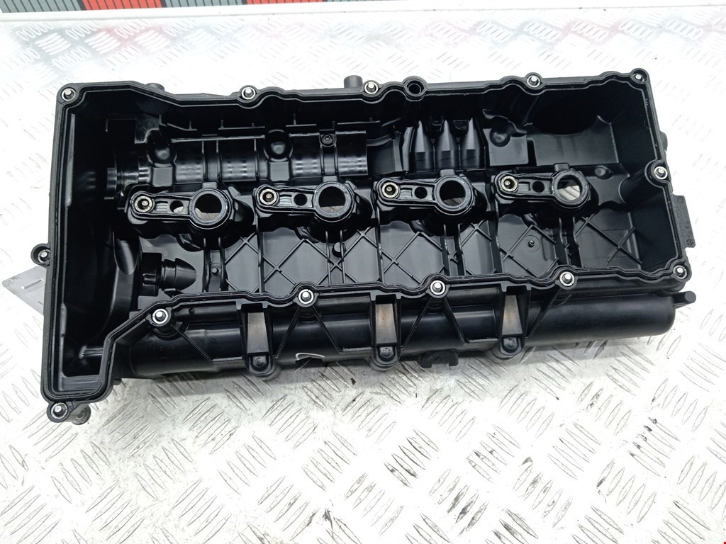 Крышка головки блока (клапанная) BMW 1er E81\E87 2004-2011