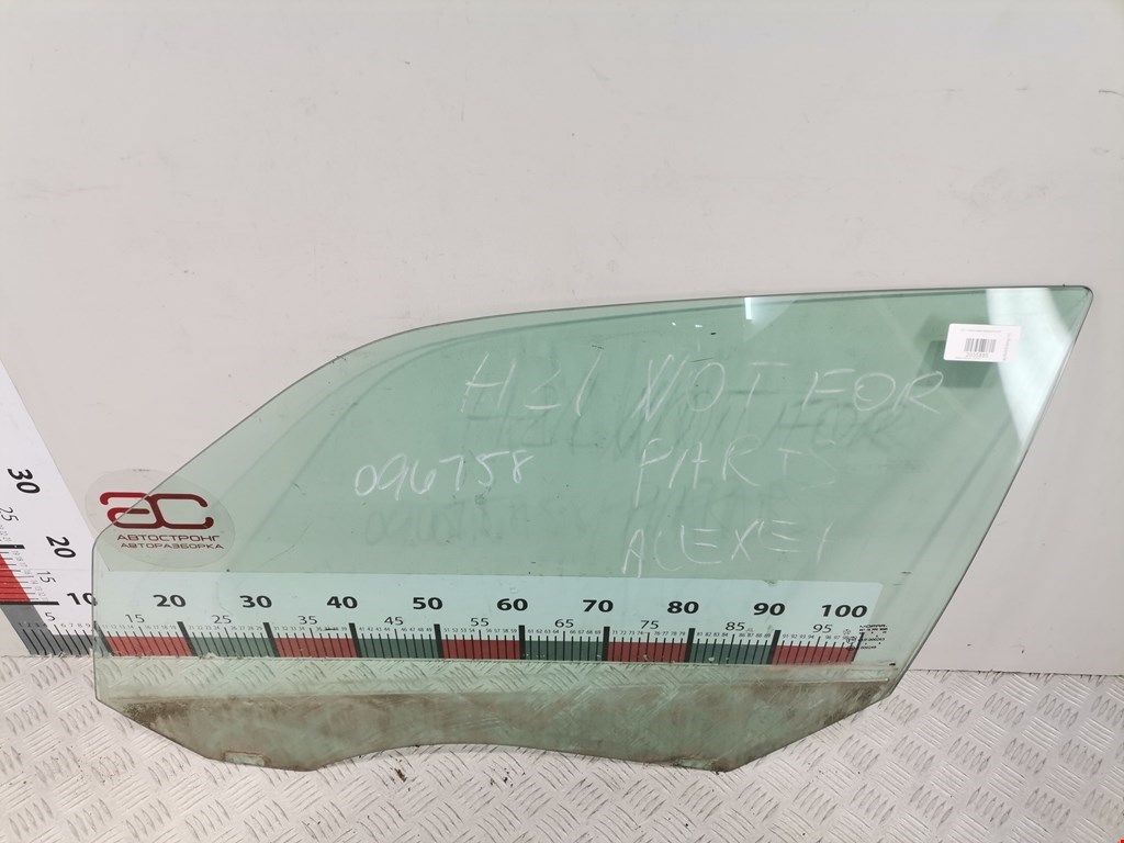 Стекло двери переднее левое DODGE Magnum 2003-2008