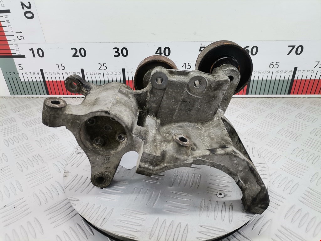 Кронштейн кондиционера TOYOTA Land Cruiser Prado 120 2002-2009