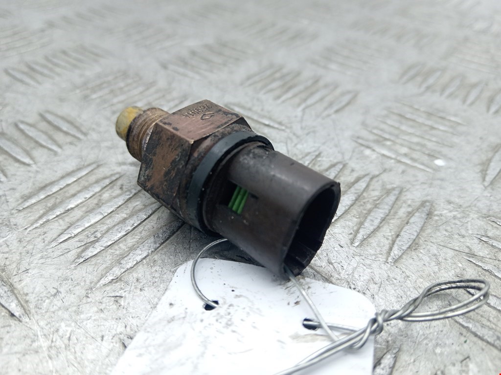 Датчик температуры (охлаждающей жидкости) RENAULT Clio 1991-1998