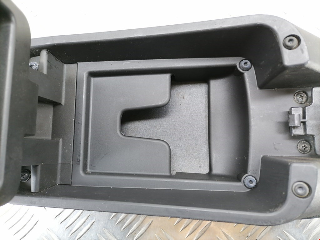 Подлокотник в салон KIA Cee'd I 2006-2012