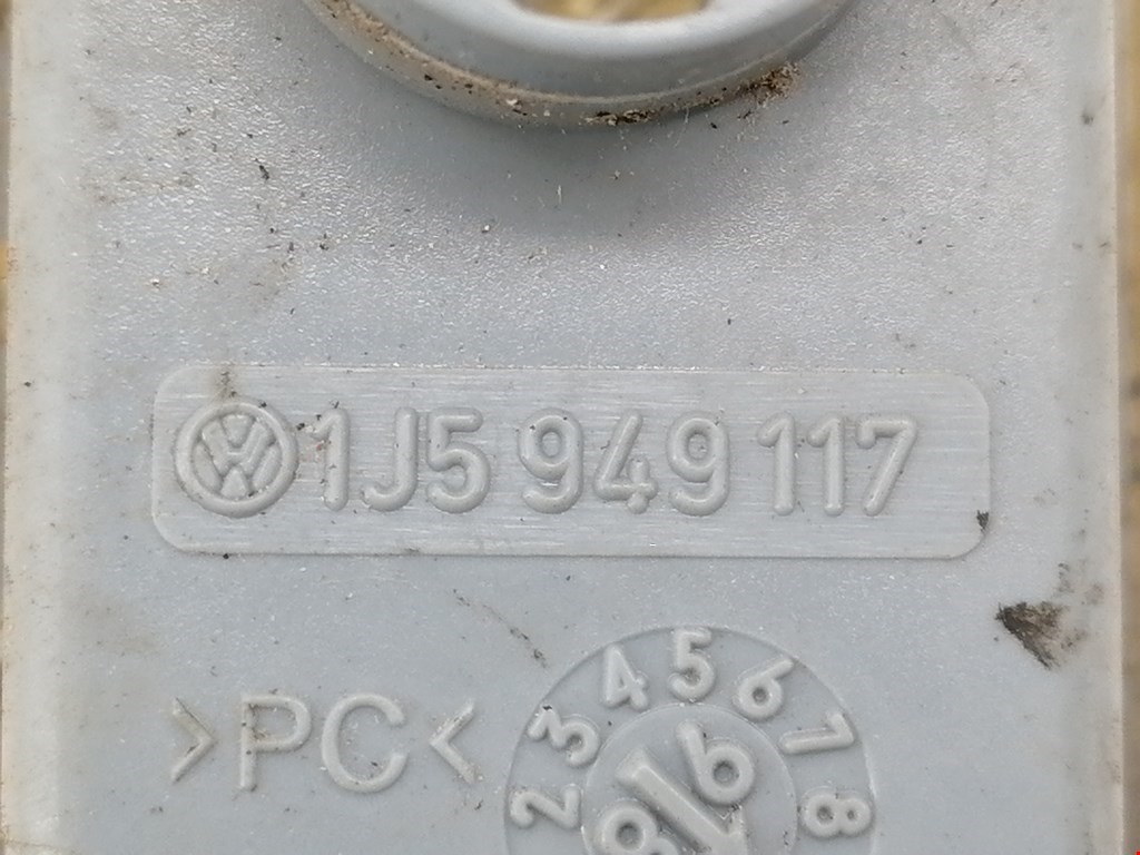 Повторитель на крыло VOLKSWAGEN Bora 1998-2005