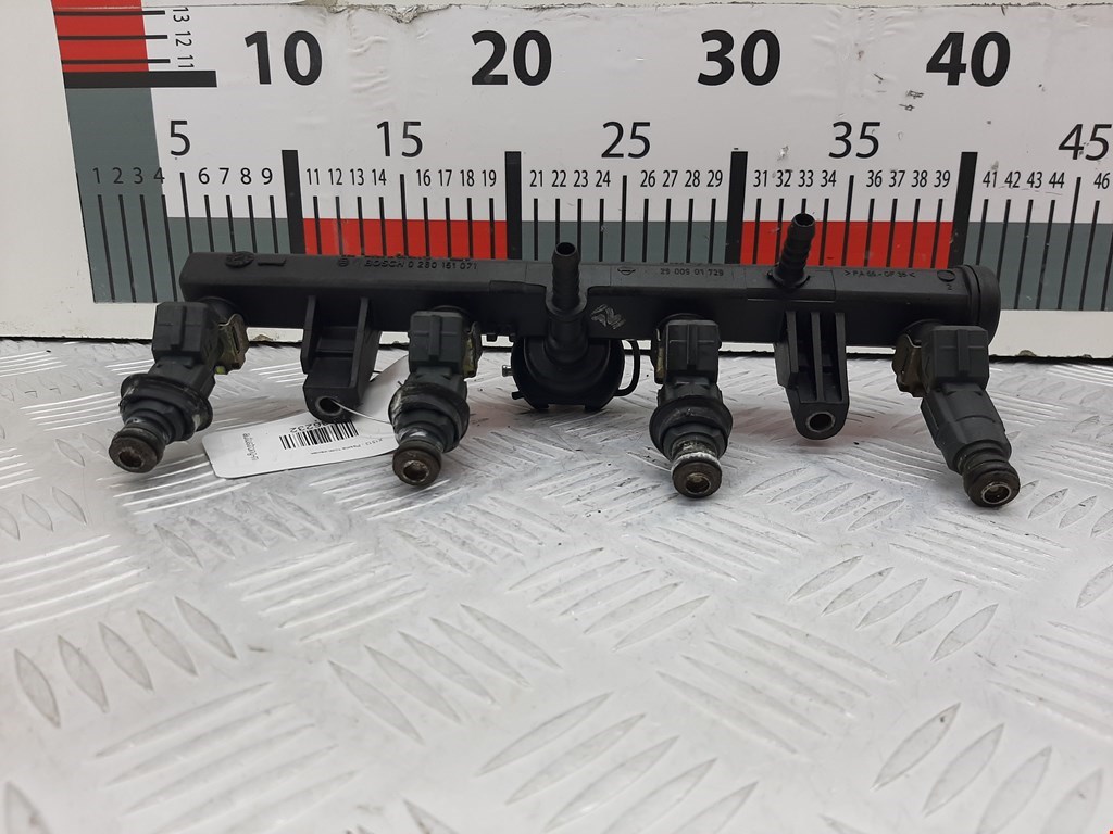 Рампа топливная (рейка) VOLKSWAGEN Lupo 1999-2005