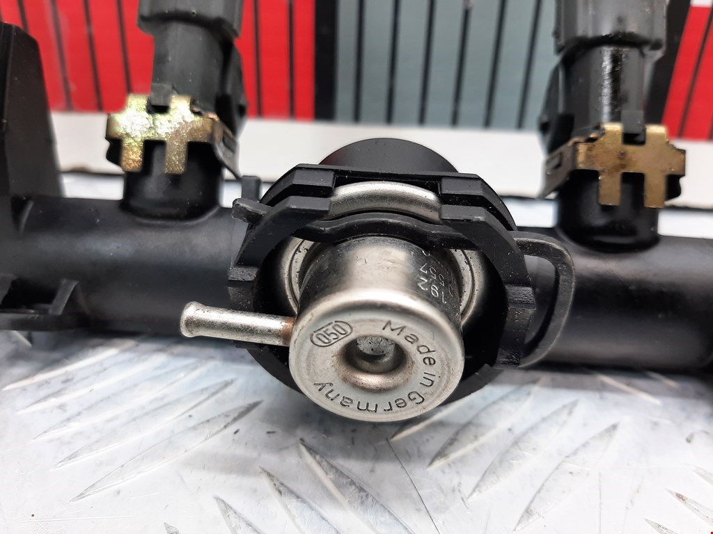 Рампа топливная (рейка) VOLKSWAGEN Lupo 1999-2005