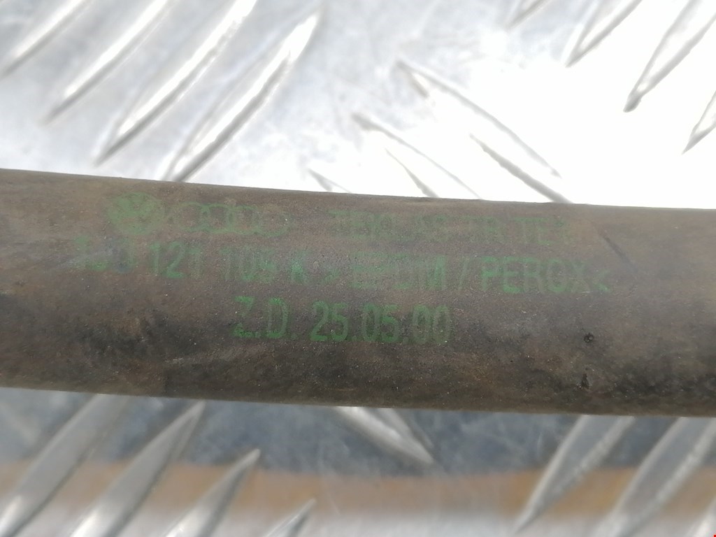 Патрубок отопителя VOLKSWAGEN Golf IV 1997-2003