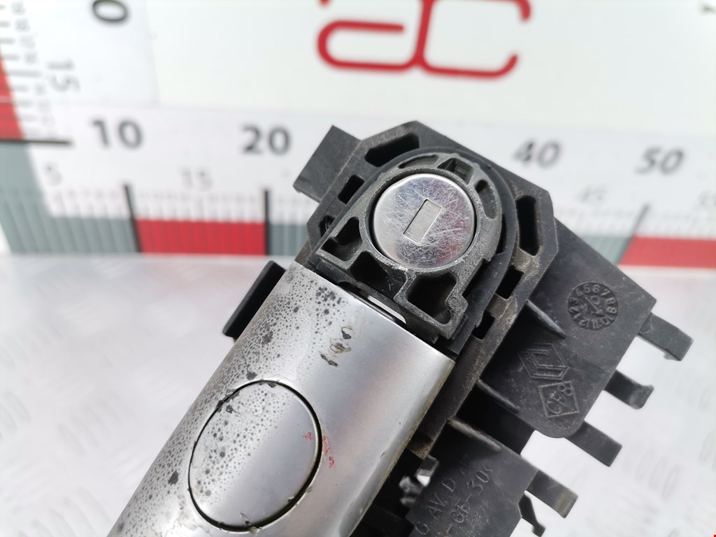 Ручка двери передней наружная левая RENAULT Scenic II 2003-2010