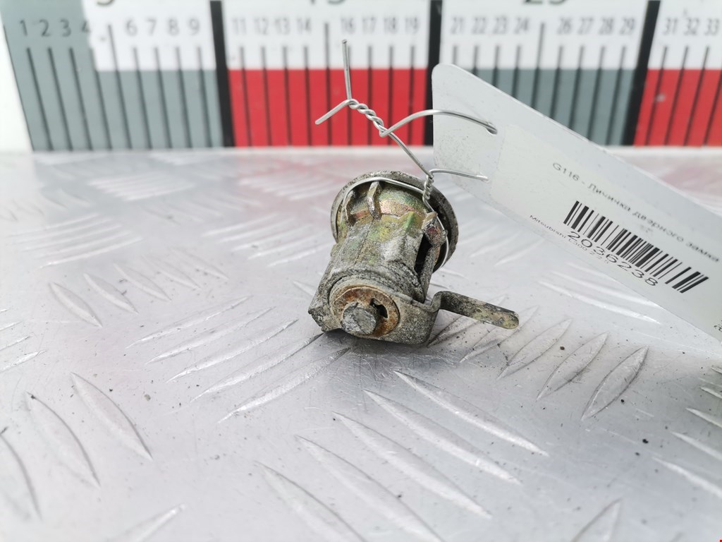 Вставка замка багажника MITSUBISHI L300 1986-1999