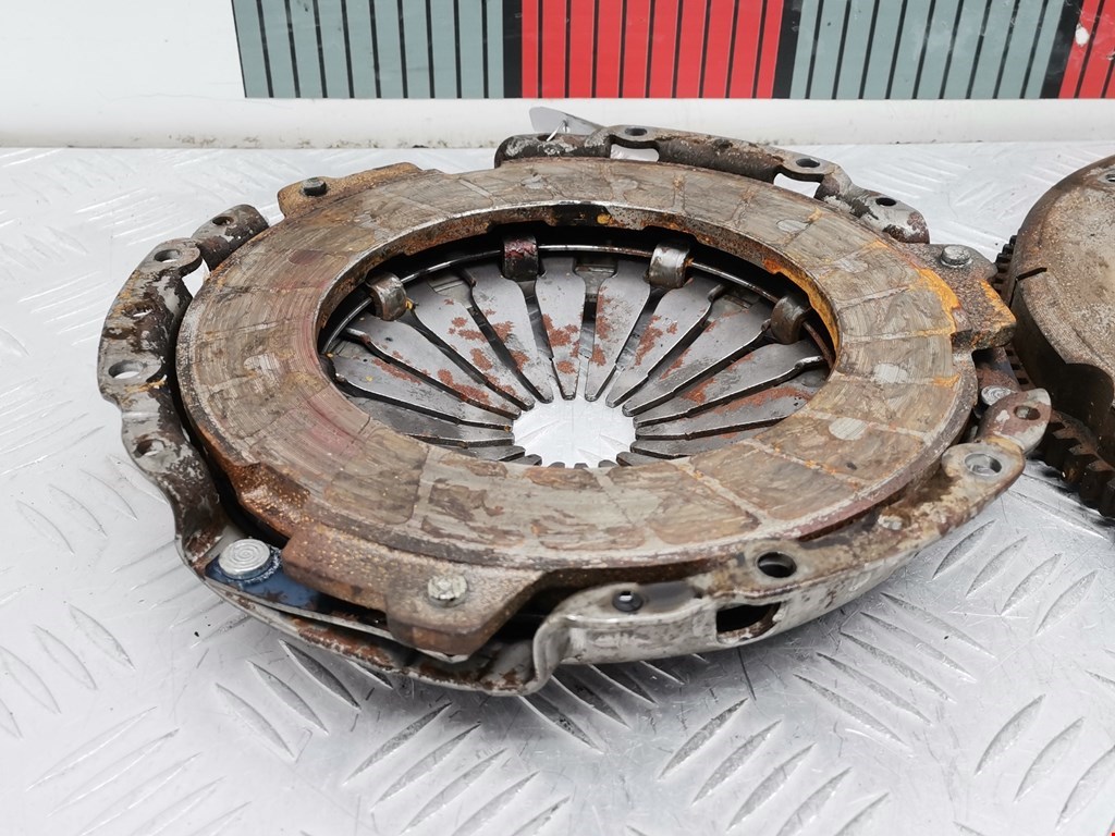 Маховик (демпфер сцепления) FIAT Punto II (188) 1999-2007