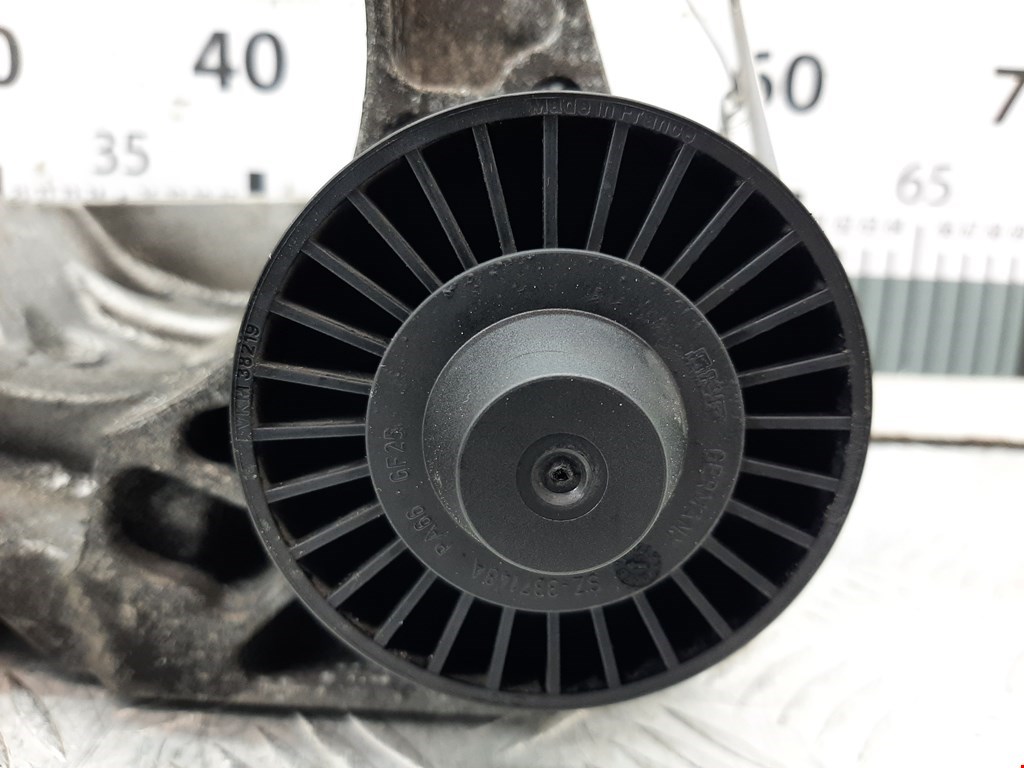 Кронштейн генератора BMW 3er E90/E91 2005-2012