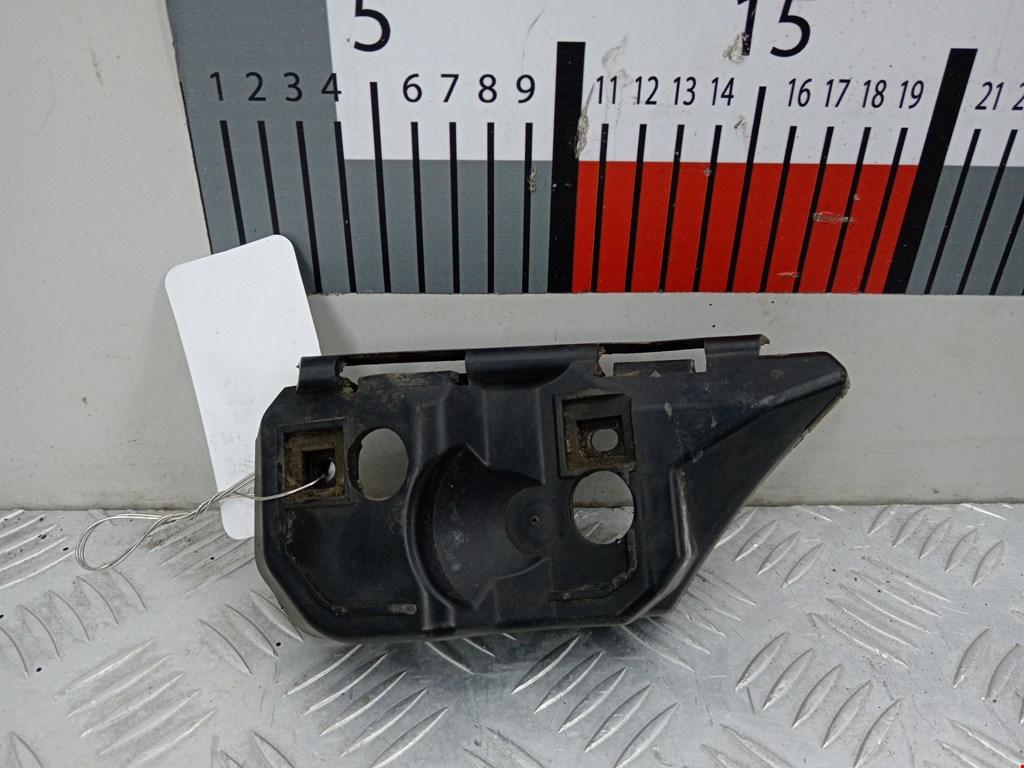 Кронштейн переднего бампера правый VOLVO V50 I 2004-2012