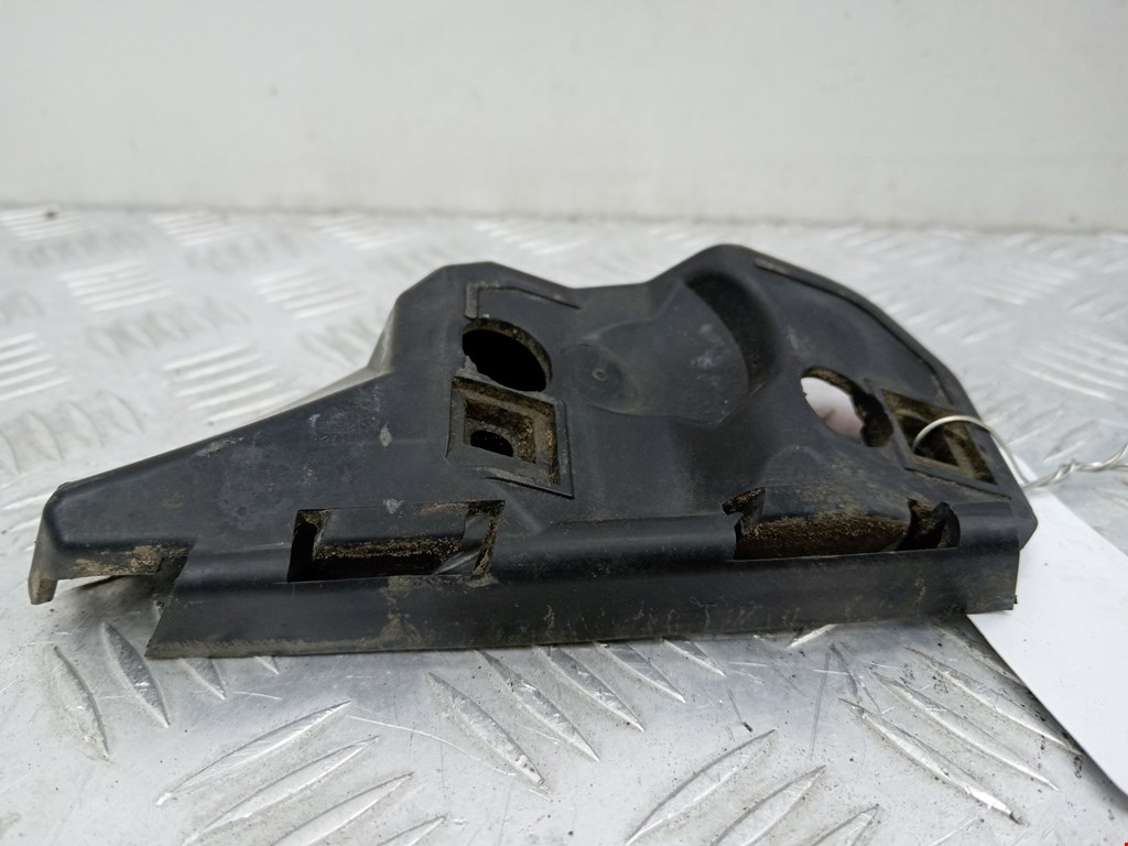 Кронштейн переднего бампера правый VOLVO V50 I 2004-2012