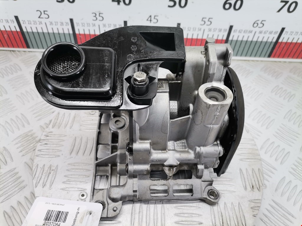 Насос масляный BMW 5-Series (F07/F10/F11/F18) (2009-2017)